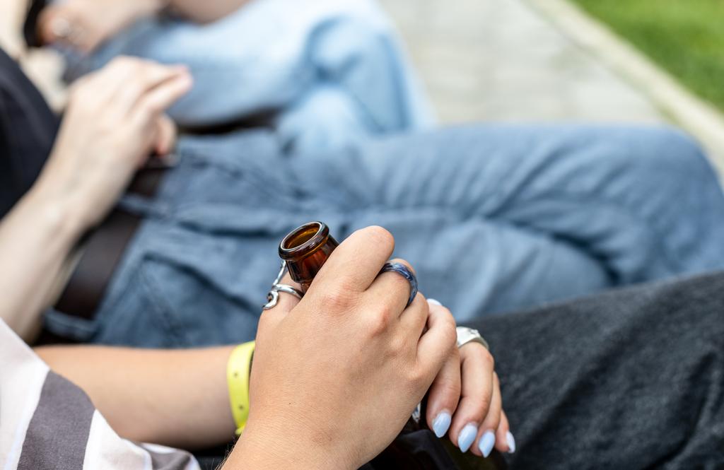 Dorosłe dzieci alkoholików – objawy syndromu DDA i skuteczna terapia